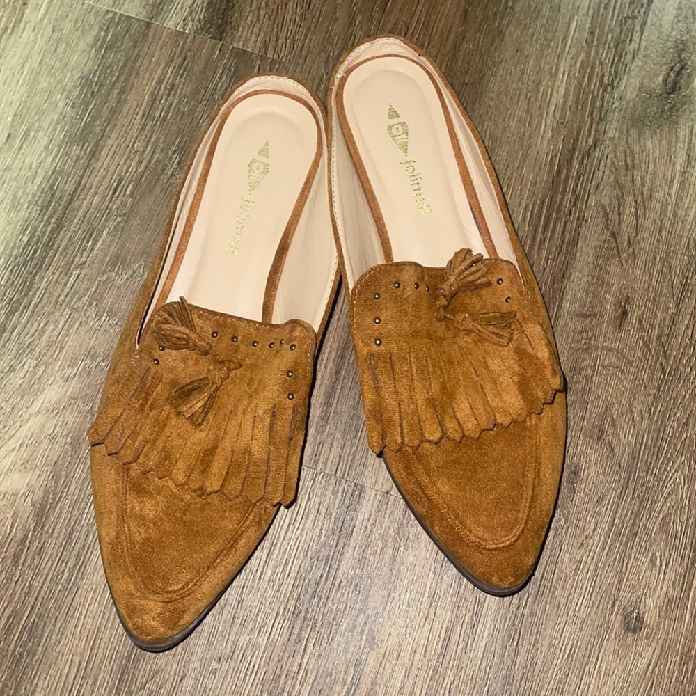 Slip ons